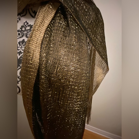 Beautiful Scarf Black and Gold - Picture 2 of 4